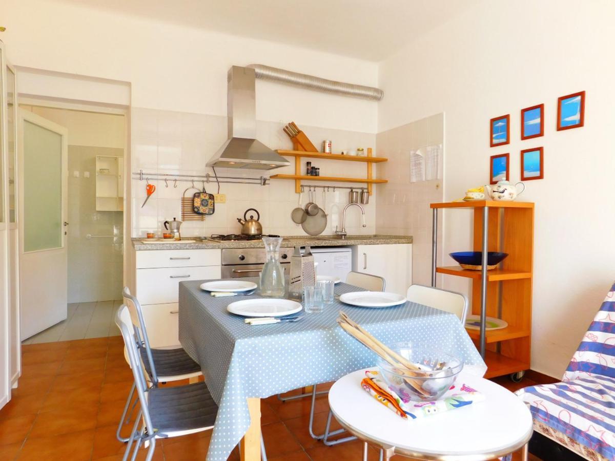 Bilocale Con Terrazza, Леванто Екстериор снимка