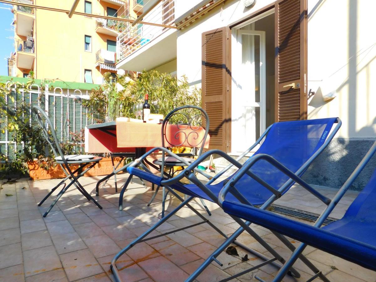 Bilocale Con Terrazza, Леванто Екстериор снимка