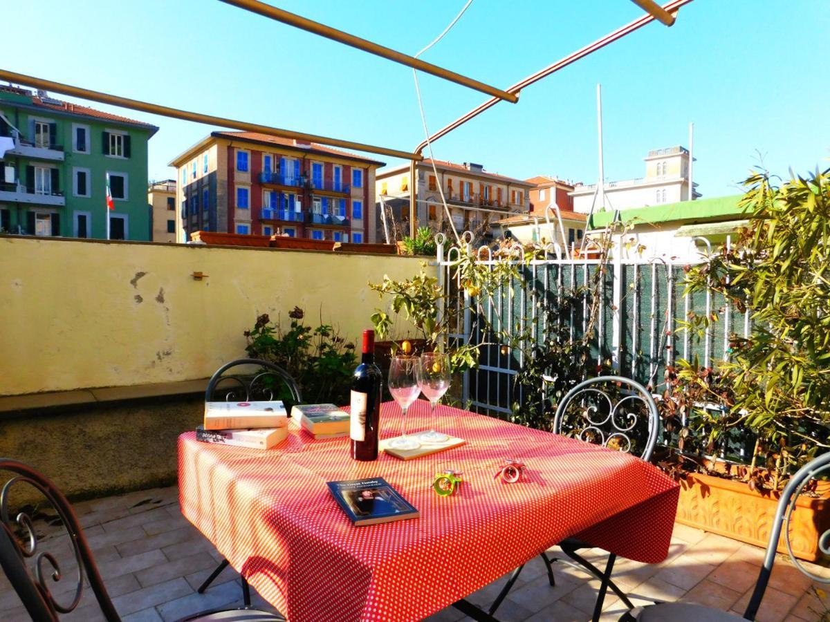 Bilocale Con Terrazza, Леванто Екстериор снимка