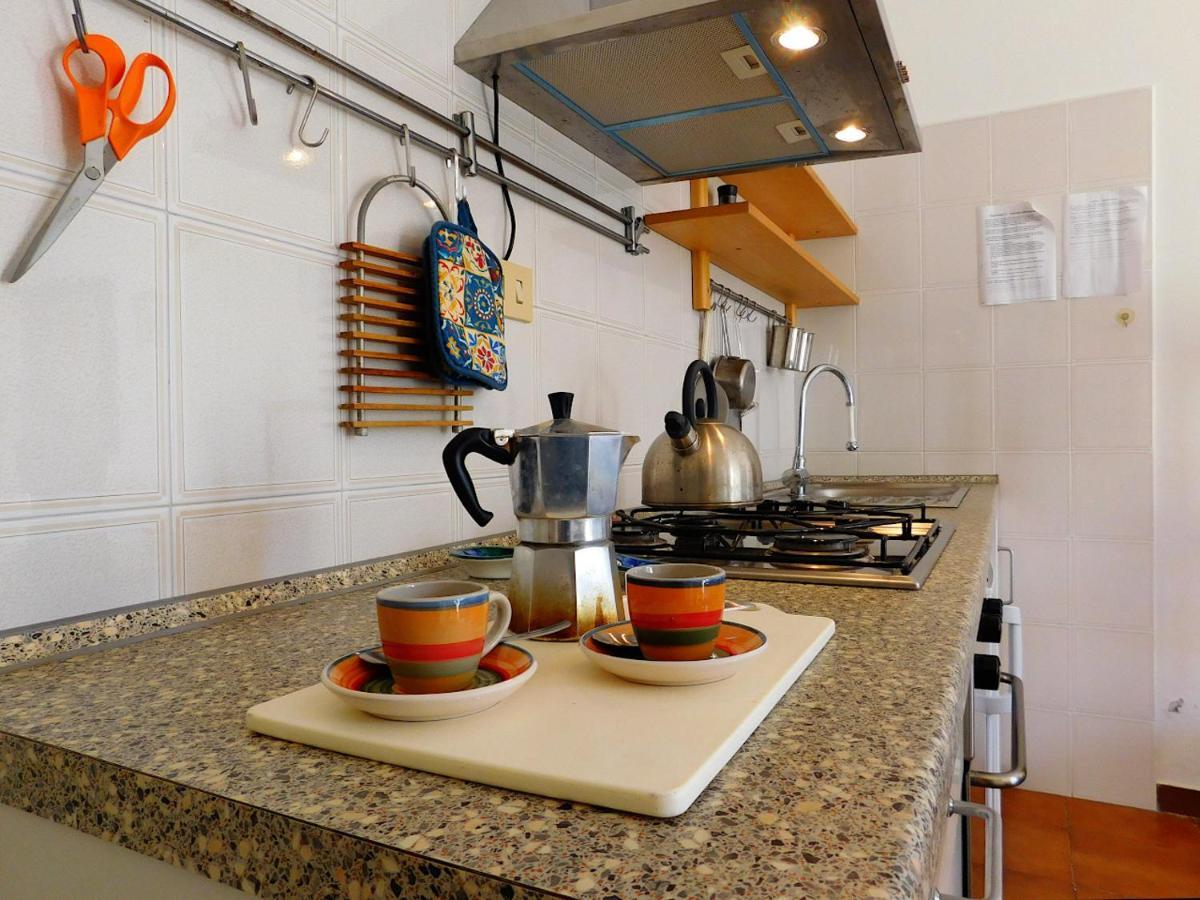 Bilocale Con Terrazza, Леванто Екстериор снимка